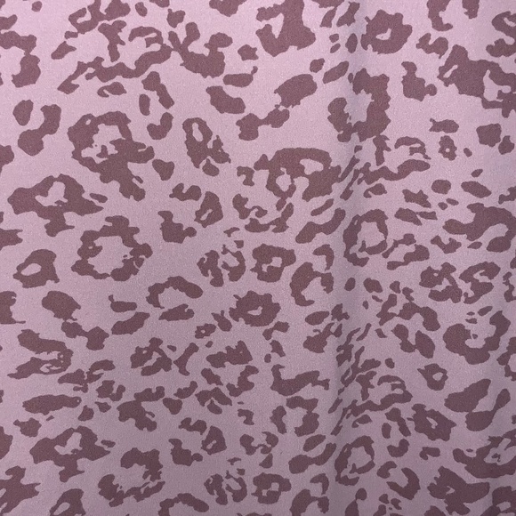 Athleta Leopard Elation Ultra High Rise Tights in Flora Mauve. Size XL - Picture 3 of 4
